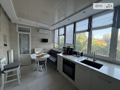 Продаж 3к квартири 103.4 кв. м на вул. Комітетська • ID 34700254