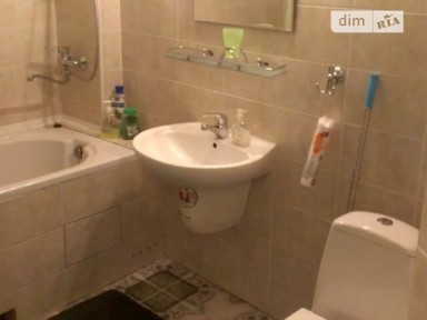 Продаж 3к квартири 41 кв. м на вул. Катерининська • ID 34695527