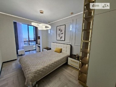 Продаж 3к квартири 100 кв. м на вул. Педагогічна 23 • ID 34676463