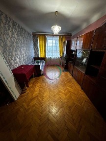 Продається 3-к. кв. з видом на парк Шевченка у самому серці міста!
