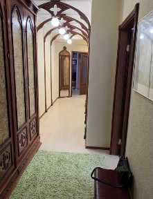 Продаж квартири 3-к в центрі міста