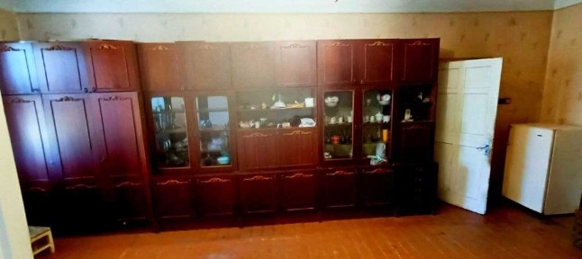 Продам просторную 2-комнатную квартиру в районе Дворца Горького
