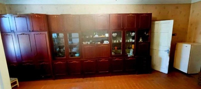 Продам просторную 2-комнатную квартиру в районе Дворца Горького