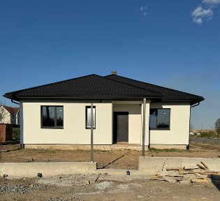 Сучасний будинок в передмісті з газом (с В. Житин)