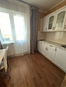 Київ, Дарницький, вулиця Софії Русової 3