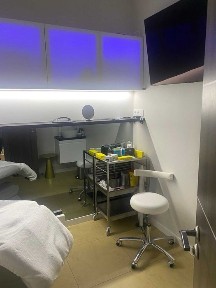 Кабінет косметолога в оренду.