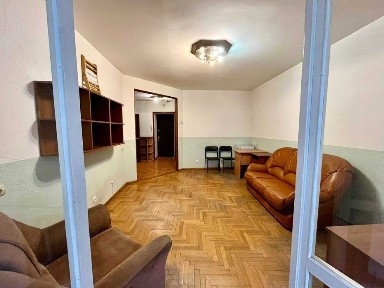 2-кімнатна квартира під офіс закритого типу, пров. Артилерійський, метро Берестейська.