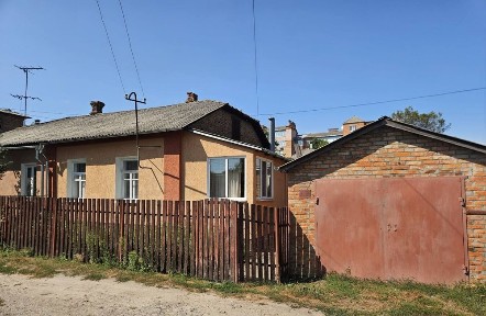 Продам будинок 60,8 м², 5,56 соток, вул Рятувальників 20/2, м Ромни