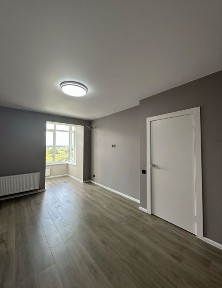 Продам квартиру з новим, сучасним ремонтом. Індивідуальне газове опалення, тепла підлога. Центр міста