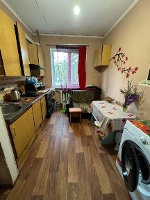 Продається кімната+ кухня в гуртожитку