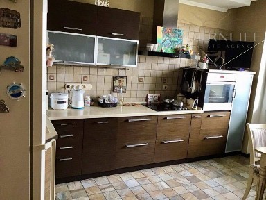 Продаж 3к квартири вул. Печерська 2б с. Чайки