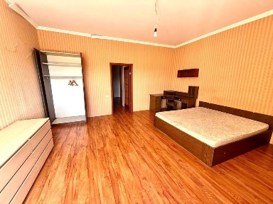 Продам дворівневу 3-к квартиру з ремонтом в Гостомелі