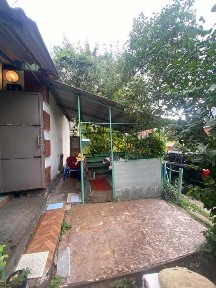 Продаж затишної дачі з приватизованою землею 5 соток біля річки