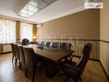 Продаж 3 поверхового будинку з опаленням і ділянкою на 14 соток, 458 кв. м, 10 кімнат, на вул. Нагірна • ID 34708622