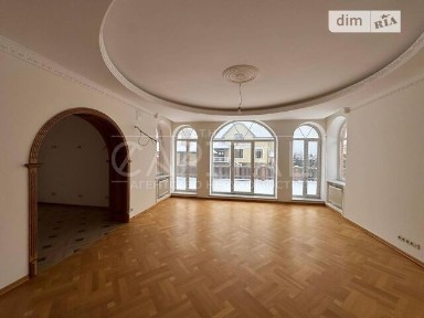 Продаж 3 поверхового будинку з ремонтом і ділянкою на 10 соток, 586 кв. м, 9 кімнат, на вул. Милославська • ID 34708650