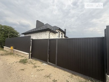 Продаж 2 поверхового будинку з верандою і ділянкою на 6 соток, 157 кв. м, 4 кімнати, на вул. Зелена • ID 34707359