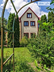 Продаж 3 поверхового будинку з гаражем і ділянкою на 8 соток, 254.1 кв. м, 7 кімнат, на вул. Східна • ID 34553804