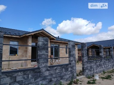 Продаж 1 поверхового будинку з верандою і ділянкою на 9 соток, 130 кв. м, 3 кімнати, на вул. Києво-Мироцька 180 • ID 34549235