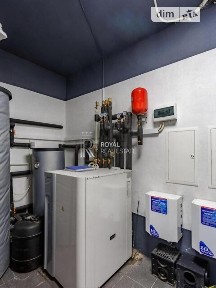 Продаж 3 поверхового будинку з ремонтом 423.6 кв. м, 8 кімнат, на вул. Лесі Українки 29/61 • ID 34529091