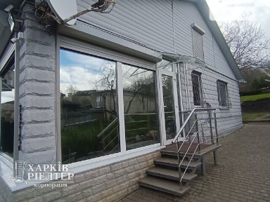 Продаж 1 поверхового будинку з верандою і ділянкою на 12.5 сотки, 77.1 кв. м, 3 кімнати, на вул. Українська • ID 34518089