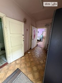 Продаж 1 поверхового будинку з опаленням і ділянкою на 4.5 сотки, 74 кв. м, 3 кімнати, на вул. Ужанська • ID 34506562