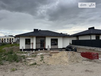 Продаж 1 поверхового будинку з ділянкою на 7.4 сотки, 105 кв. м, 3 кімнати, на масив Макарова • ID 34504964