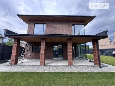 Продаж 2 поверхового будинку з ділянкою на 5 соток, 180 кв. м, 4 кімнати, на вул. Київська • ID 34485448