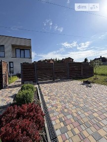 Продаж 2 поверхового будинку з балконом і ділянкою на 10 соток, 134.3 кв. м, 4 кімнати, на вул. Татарська • ID 34483552