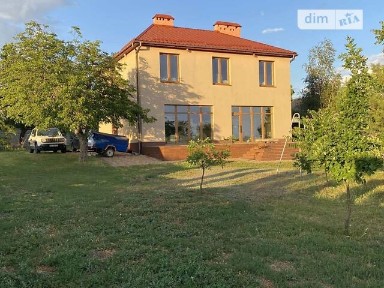 Продаж 2 поверхового будинку з опаленням і ділянкою на 50 соток, 300 кв. м, 10 кімнат, на вулиця Щаслива • ID 34477209