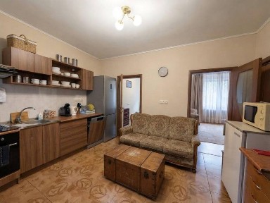 Продається затишний будинок у м. Хуст