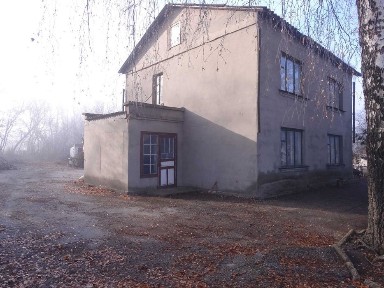 Фасадний майновий комплекс 43,2 м² на ділянці 0,35 га (траса Р-63, с. Лівинці)