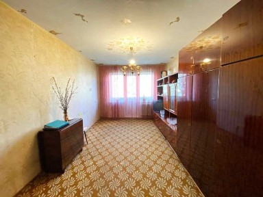 Продаю 3-кімнатну квартиру в районі ПТЗ, вул. Південна. ц6
