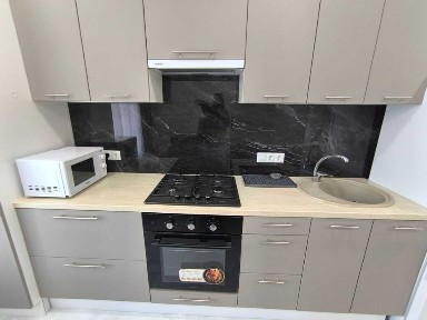 Сдам 1к квартиру в клубном доме. Виа рома. Свое отопление, газ, генератор.