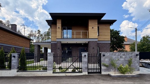 Будинок м. Київ | метро Житомирська | 180 м2 | 5 соток