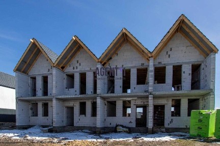 Сучасний таунхаус с. Святопетрівське. На стадії будівництва! Розтермінування!