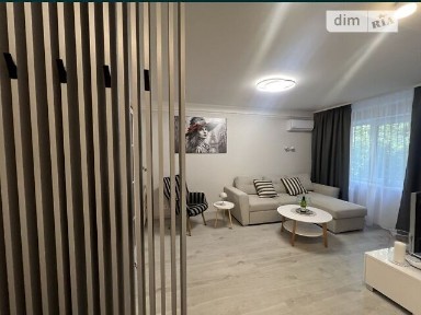 Довготривала оренда 2к квартири на вул. Йорданська 18 • ID 34710494
