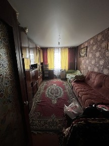Рівне, Коновальця 15