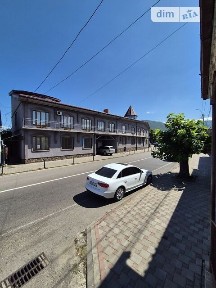 Здається в оренду фасадне комерційне приміщення 68 м2$ - м. Тячів, вул. Армійська