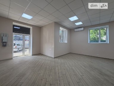Здається комерційне приміщення на вул. Трамвайна, площа 41.7 кв. м • ID 34710776