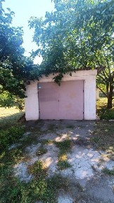 Продаж будинку, район України на Черемушках, 4 кімнати, газове опалення, нова проводка, комунікації, гараж з ямою