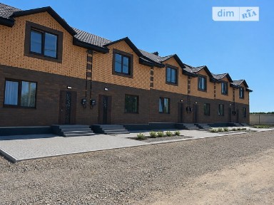 Продаж 2 поверхового таунхауса з ділянкою на 1.4 сотки, 92 кв. м, 3 кімнати, на пров. Світлий • ID 34674516