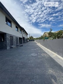 Продаж 3 поверхового таунхауса з ділянкою на 1 сотку, 130 кв. м, 4 кімнати, на вул. Вокзальна • ID 34642251