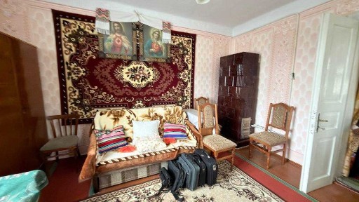 Будинок у Надвірній, вул. Богдана Хмельницького - 11 соток, газ, світло