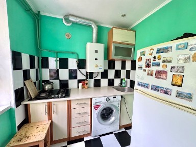 D1M Продам 2 кімнатну квартиру, вул. Південнопроектна, 18.