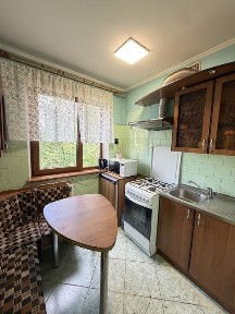 Продаж двокімнатноі квартири в найкращому районі Любінська/Петлюри/Садова житловий стан для проживання або під інаестицію