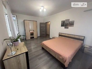 Київ, Оболонський, Yuriya Kondratyuka Street 3