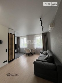 Продаж 3к квартири 67.9 кв. м на вул. Олександрівська • ID 34711156