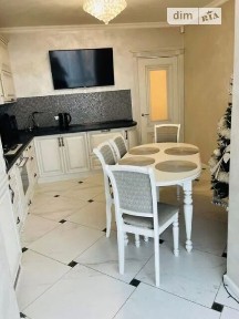 Продаж 2к квартири 67 кв. м на вул. Володимирська 1 • ID 34710882