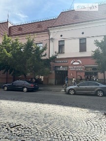Продаж офісного приміщення 52 кв. м. на 2 поверсі на пл. Кирила і Мефодія 30, двоповерхова будівля • ID 34518993
