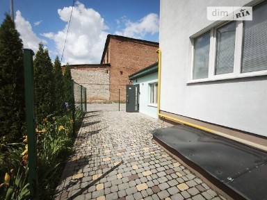 Продаж офісного приміщення 204.9 кв. м. на 0 поверсі на вул. Острозького, дев'ятиповерхова будівля • ID 34351204